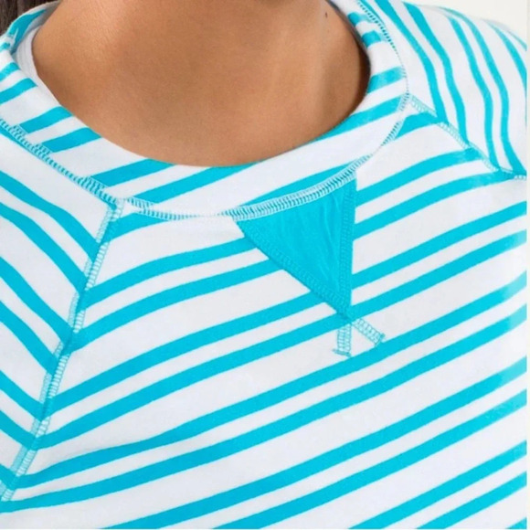 Lululemon Voyage Pullover *TencelTwin Stripe Spry Blue / Spry Blue - Picture 7 of 11